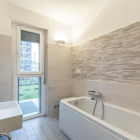 Broni Luxury & Garden Appartement Milan