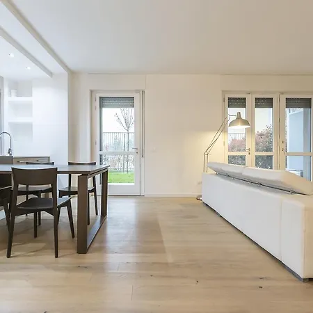 Broni Luxury & Garden Appartement *
