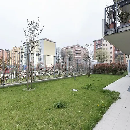 Broni Luxury & Garden Milan